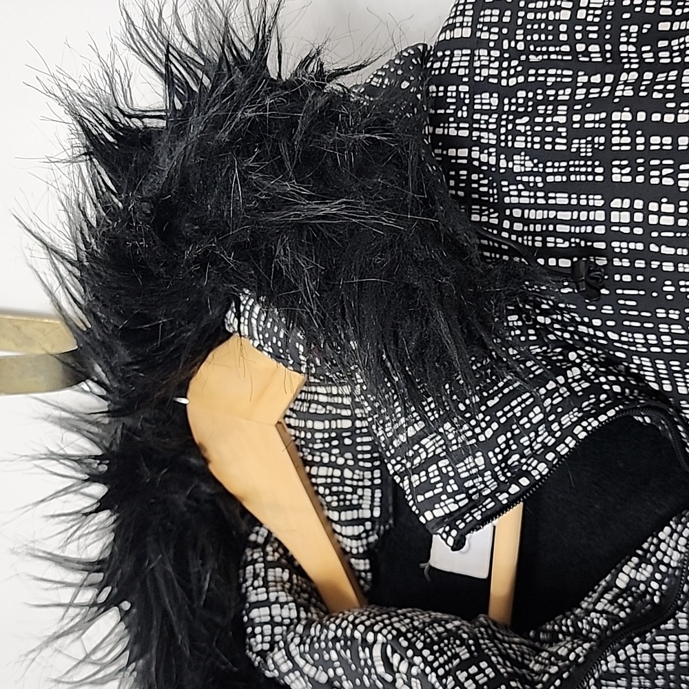 Calvin Klein Down Jacket Size M. - Picture 4 of 13